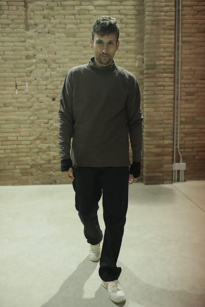 Dessuadora bàsica 4 Dessuadora bàsica - Imatge 4