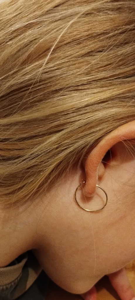 Aros Or 750 arracades 3 arracades posades aros fil or groc criollas amb tanca incorporada