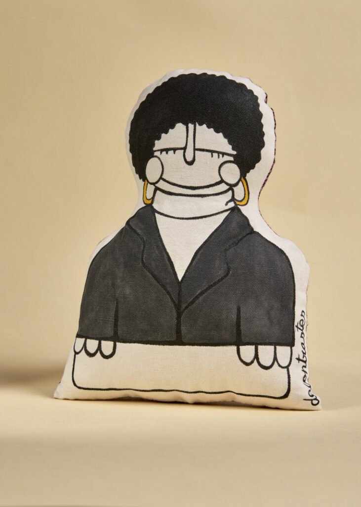 Nina Decorativa ANGELA DAVIS 1 Nina Decorativa ANGELA DAVIS