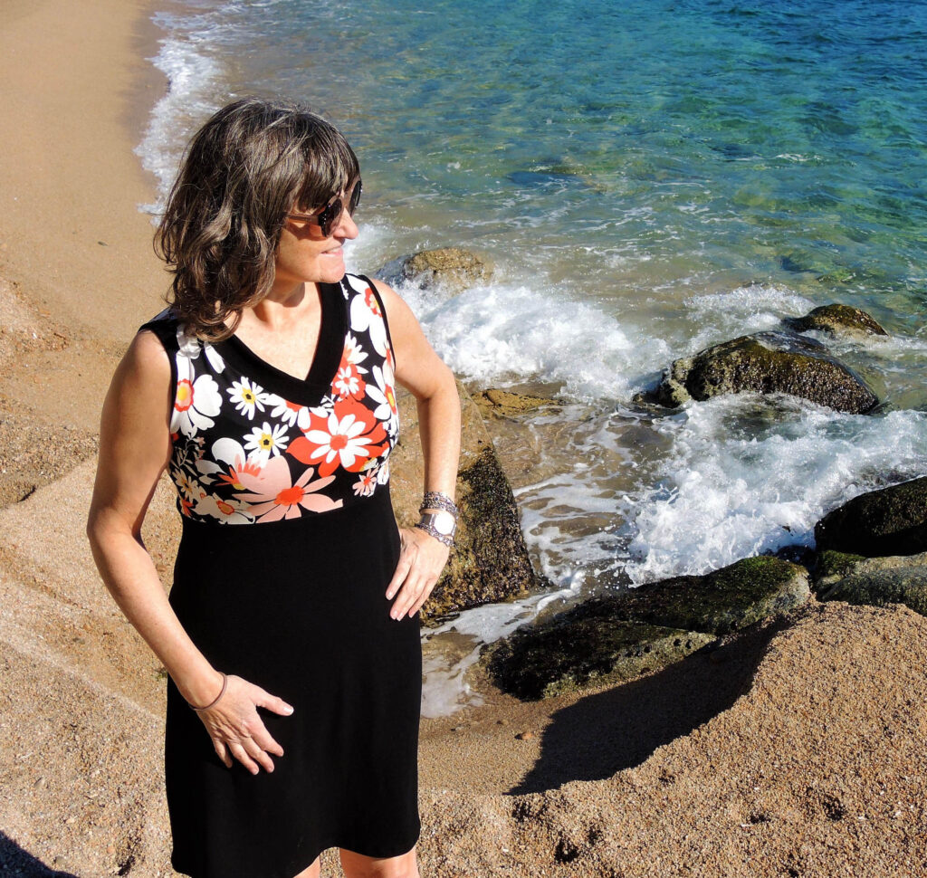 VESTIT NEGRE FLORS 2 VESTIT NEGRE FLORS - Imatge 2