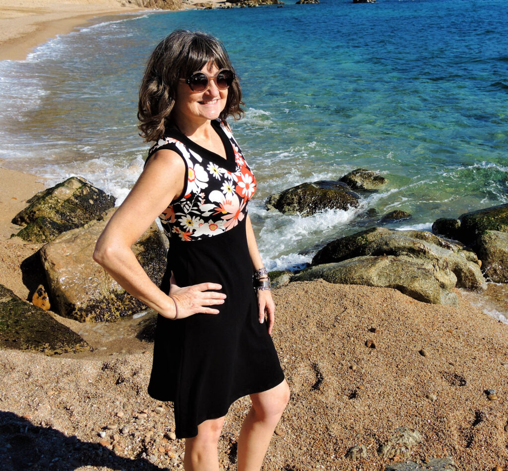 VESTIT NEGRE FLORS 1 VESTIT NEGRE FLORS