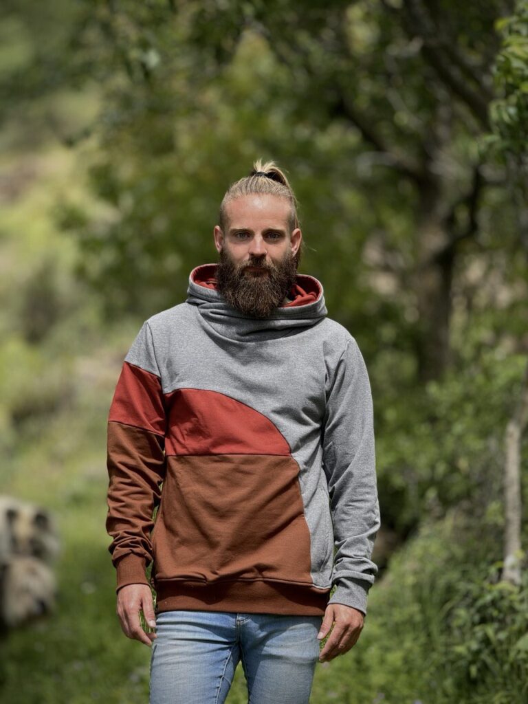 Dessuadora artesana de cotó orgànic "Obaga Passarell" 1 Dessuadora artesana de cotó orgànic "Obaga Passarell"