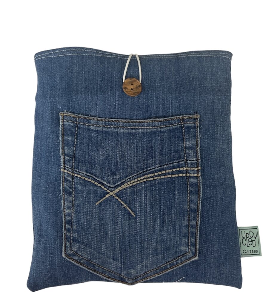 Funda tablet de tela reutilitzada texana -UPCYCLED CARTAES- 2 Funda tablet de tela reutilitzada texana -UPCYCLED CARTAES- - Imatge 2