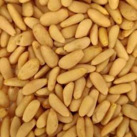 Pinyons de la botiga